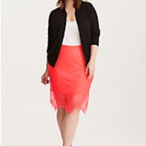 TORRID STRETCH LACE PENCIL SKIRT SIZE 1 CORAL
